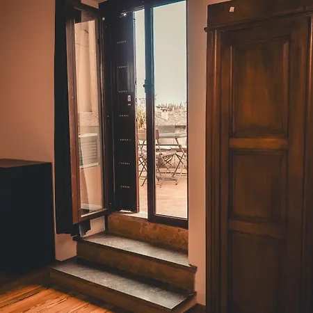 Arco Augusto Apartment