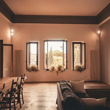 Arco Augusto Apartment *