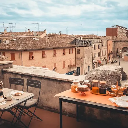 Arco Augusto Apartment